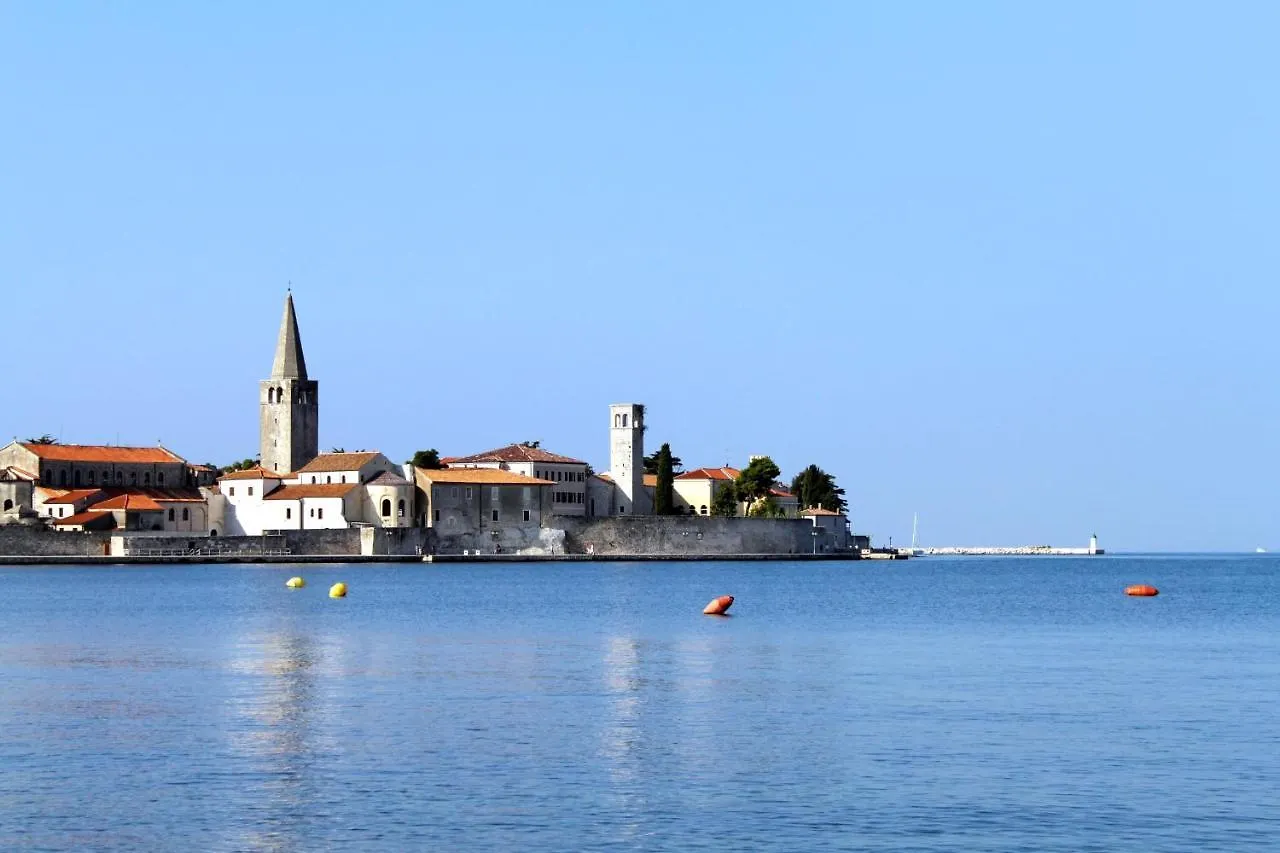 Apartments With A Parking Space Porec - 7154