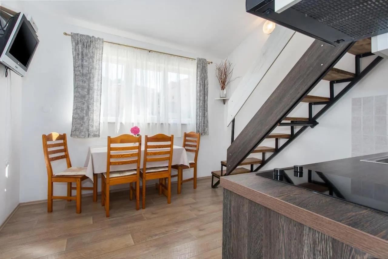 Apartments With A Parking Space Porec - 7154 Croatia